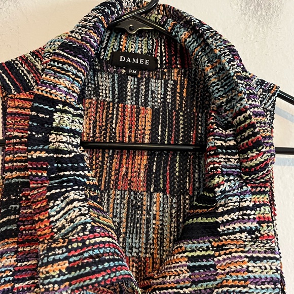 Damee Inc Multicolor Art To Wear Button Up Sleeveless Tunic PM - Picture 2 of 10